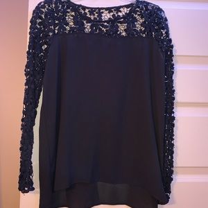 Black long sleeve with cute sleeves!